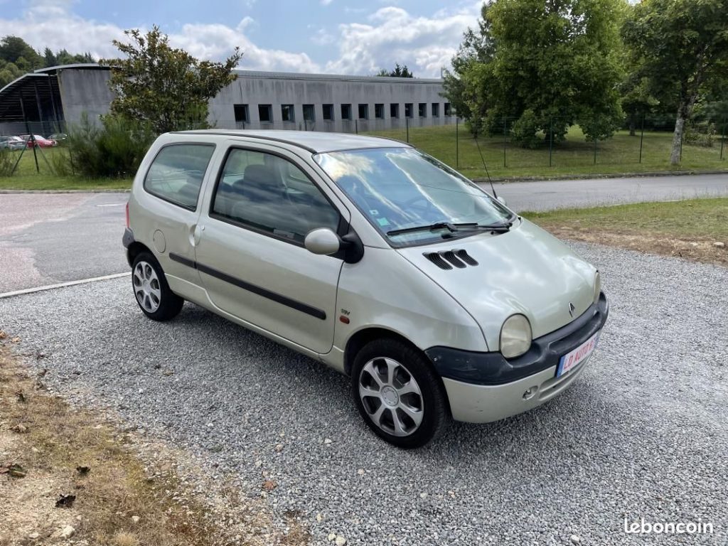 Renault Twingo 1.2 16V 1149cm3 75cv / 2490€