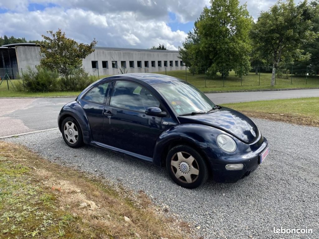 Volkswagen New Beetle 1.6 105cv / 3490€
