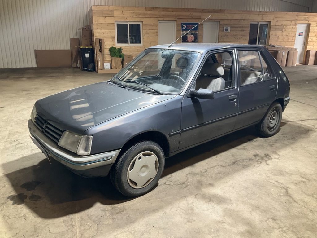 Peugeot 205 1.4L GR 75CH / 3990€