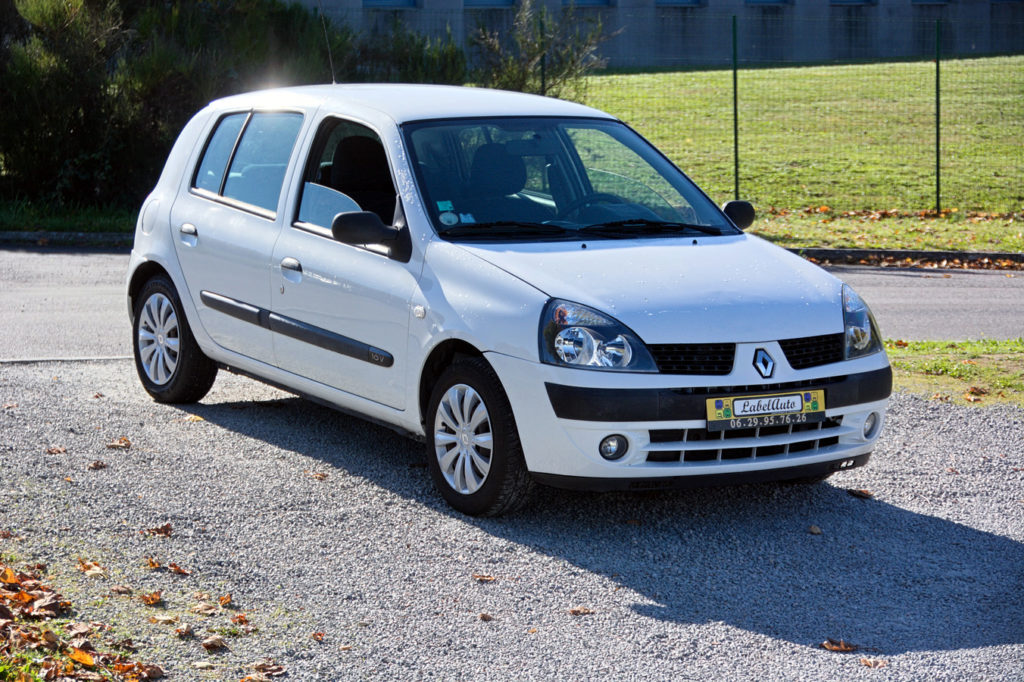 Renault Clio II 1.2L Expression 75CH / 4490€