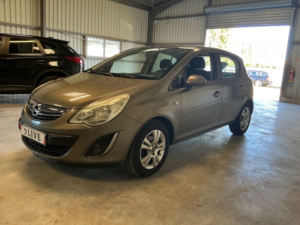 Opel Corsa 1.2L Selective 85CH / 5490€