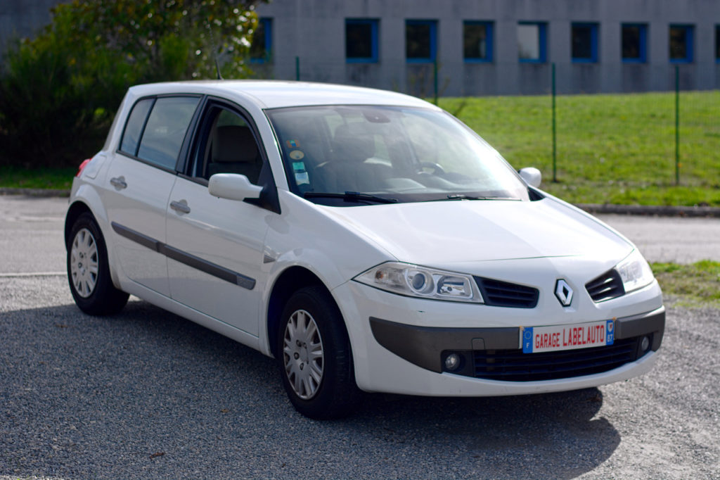 Renault Megane 2 PHASE 2 1.5L dCi 105CH Authentique / 4490€ – Voitures  d'occasion à Nantiat et service de CARTE GRISE