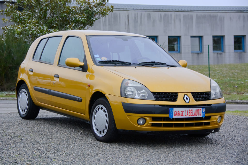 Vendu Renault Clio II Phase 2 1.4 i. - Voitures d'occasion à vendre