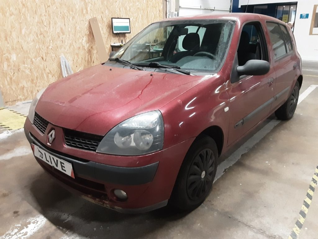 Renault Clio 1.2L 75CH Expression rouge / 3990€