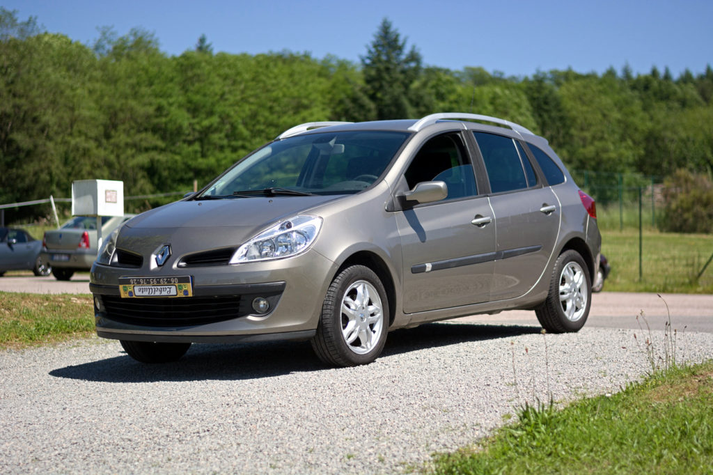 Renault Clio ESTATE 1.6L Exception 110CH / 5990€