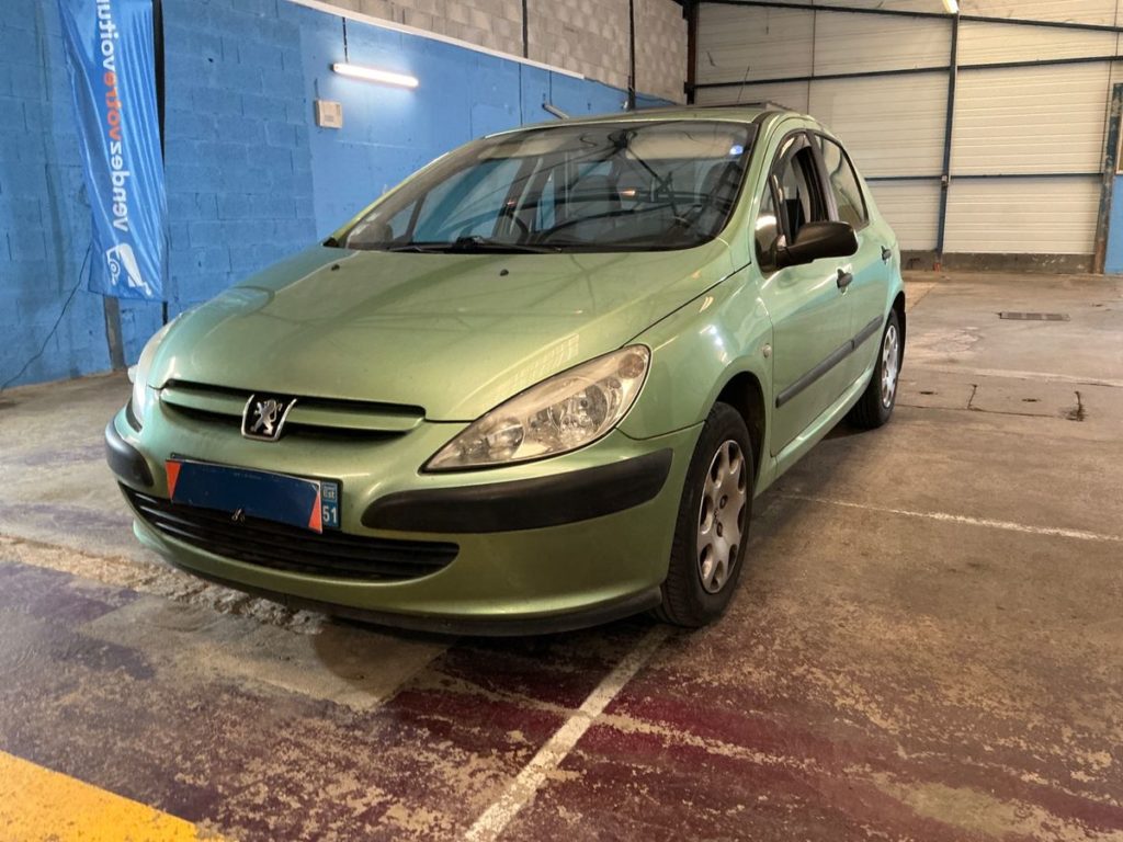 Peugeot 307 1.6L XR 110CH / 3990€
