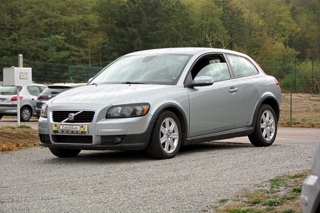 Volvo C30 1.6L D Momentum 110CH / 5990€